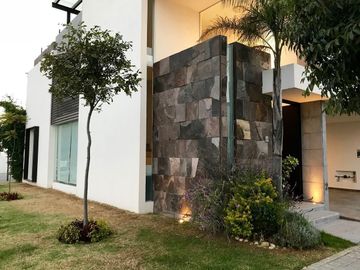 Casa en Venta en Lomas de Angelópolis