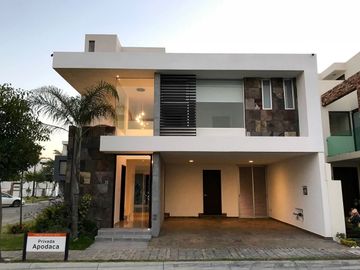 Casa en Venta en Lomas de Angelópolis