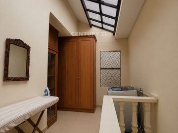 Rumah Cantik Rapih 2 Lantai Di Area Bintaro Jaya VA 18422