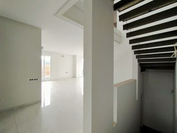 Single House Murah di Cilandak Barat Kondisi Unfurnished 4+1 BR HSE-A0592