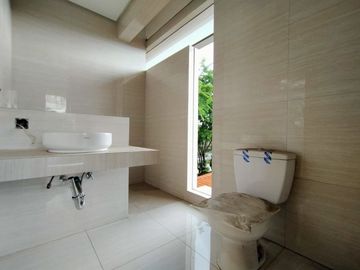 Single House Murah di Cilandak Barat Kondisi Unfurnished 4+1 BR HSE-A0592