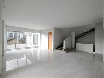 Single House Murah di Cilandak Barat Kondisi Unfurnished 4+1 BR HSE-A0592