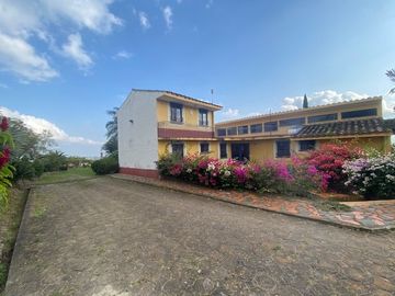 Casa de campo en venta a  12 mins de plaza americas, para donde crece xalapa, entre el chico y el lencero