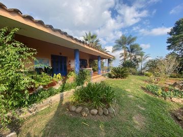 Casa de campo en venta a  12 mins de plaza americas, para donde crece xalapa, entre el chico y el lencero