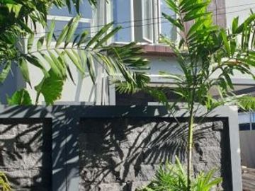 *Dijual Rumah Hook Baru Minimalis Di Semolowaru Elok Sby