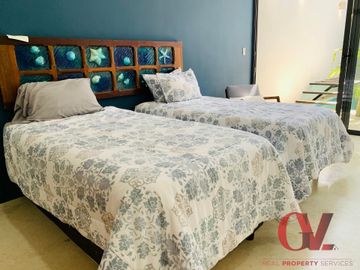BELLA CASA CONTEMPORANEA COMPLETAMENTE AMUEBLADA EN EL CENTRO DE MERIDA
