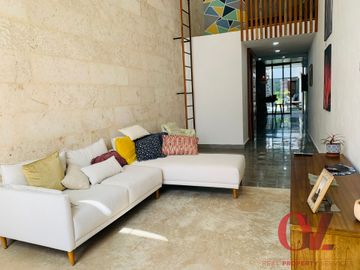 BELLA CASA CONTEMPORANEA COMPLETAMENTE AMUEBLADA EN EL CENTRO DE MERIDA