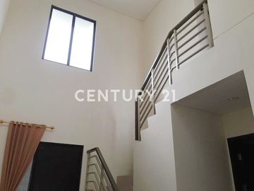Isewakan Rumah Type Mezanine DiCluster Shinano  Cakung  Jakarta