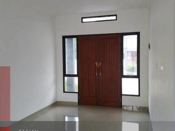 Rumah 2 Lantai strategis, cukup 15 juta all in feee biaya