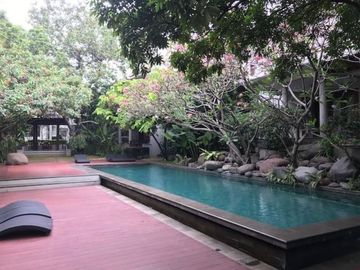 Balinese-Style House inside Beautiful Greeny Compound at Cipete