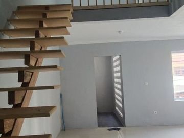 rumah baru mewah di perumahan Slipi Jakarta Barat