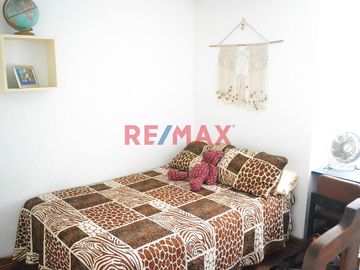 ¡Una oportunidad que no puedes dejar pasar!

EN VENTA: Espectacular Dúplex en la prestigiosa Urb. Las Laderas de Casuarinas, Santiago de Surco
Prec