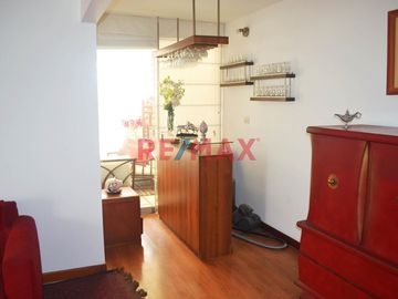 ¡Una oportunidad que no puedes dejar pasar!

EN VENTA: Espectacular Dúplex en la prestigiosa Urb. Las Laderas de Casuarinas, Santiago de Surco
Prec