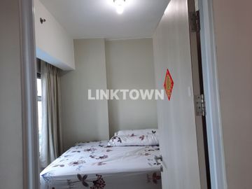 JUAL CEPAT APARTEMEN SPRING LAKE BEKASI 2BR FULL FURNISH SIAP HUNI