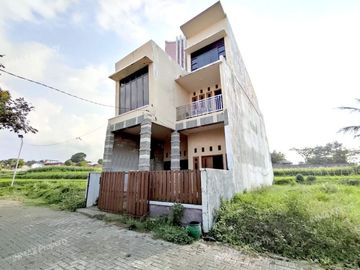 Rumah Murah 3 Lantai Luas 98 di Sengkaling UMM kota Malang
