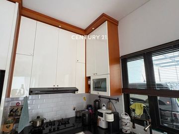 Rumah Dalam Cluster Hadap Timur Laut Di Graha Raya Az 18139