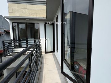 Rumah Dalam Cluster Hadap Timur Laut Di Graha Raya Az 18139