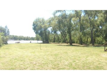 CASA EN ISLA  LA INVERNADA -PARANA  VIEJO - ENTRE RIOS