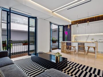 Pier 57 Unit 410