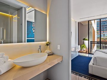 Pier 57 Unit 410