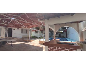 CASA EN VENTA CON VISTA AL LAGO 