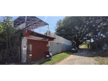 CASA EN VENTA CON VISTA AL LAGO 