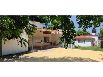 CASA EN VENTA CON VISTA AL LAGO 