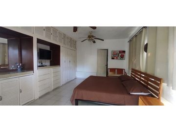CASA EN VENTA CON VISTA AL LAGO 