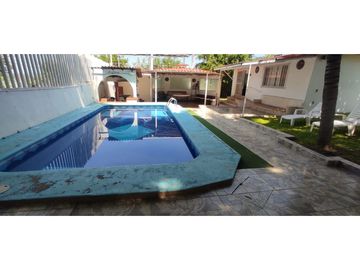 CASA EN VENTA CON VISTA AL LAGO 