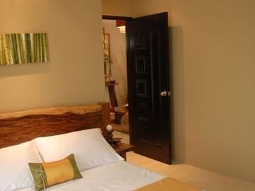 BRAND NEW 3 Bedroom Out of town Villa for Sale along the golf course in Silang, few minutes to Tagaytay