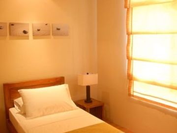 BRAND NEW 3 Bedroom Out of town Villa for Sale along the golf course in Silang, few minutes to Tagaytay