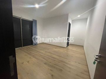 Disewakan Rumah Golf Island Pik 8x15 Kondisi Baru, Unfurnished