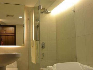 3BR unit For sale, Town House in QC near ABS CBN, GMA,Fisher mall, Scts. Timog ave