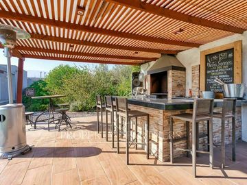 Moderna casa en condominio con cancha de golf en Piedra Roja