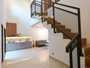 Dijual Rumah Semi Furnished Dalam Cluster Siap Huni AZ 18588