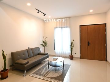 Dijual Rumah Semi Furnished Dalam Cluster Siap Huni AZ 18588