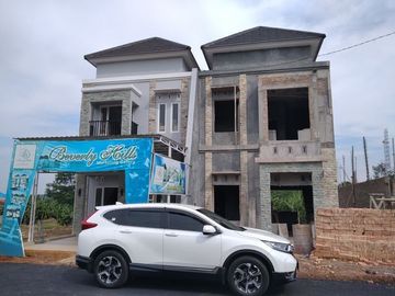 Rumah Mewah dan strategis di Ngaliyan Semarang