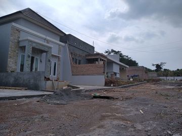 Rumah Mewah dan strategis di Ngaliyan Semarang