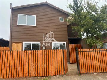 Casa en Venta en Vende 4 Departamentos individuales Fundo el Carmen
