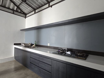 VILLA MODERN HOME LIVING DI ULUWATU JIMBARAN BADUNG