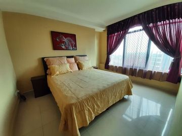 Hamptons Park Desain Minimalis Tipe 3BR Kondisi Furnished APT-A2794