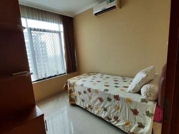 Hamptons Park Desain Minimalis Tipe 3BR Kondisi Furnished APT-A2794