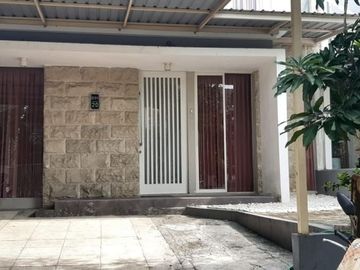 Rumah 2 Lantai Taman Puspa Raya Citraland *DN