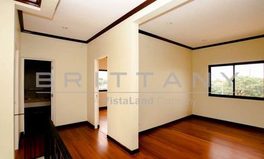 House and Lot in Portofino Heights- Vista Alabang. Pierto House
