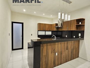 Venta de Casa de 3 Recámaras y Alberca en Coto Privado al Norte de Colima