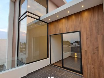 Venta de Casa de 3 Recámaras y Alberca en Coto Privado al Norte de Colima
