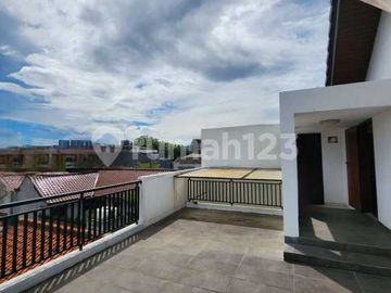 Rumah Luas 400m2 Layout Nyaman di Lokasi Premium Cilandak