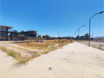 Terreno con edificio, Rinconada, Maipú