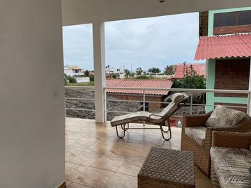 Puerto Cayo: Se Vende Casa en Zona Rural y Cerca del Mar en Puerto Cayo