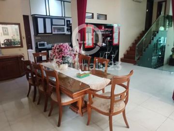 Rumah Hook Siap Huni di Kemang Pratama 3, Bekasi, Jawa Barat.
